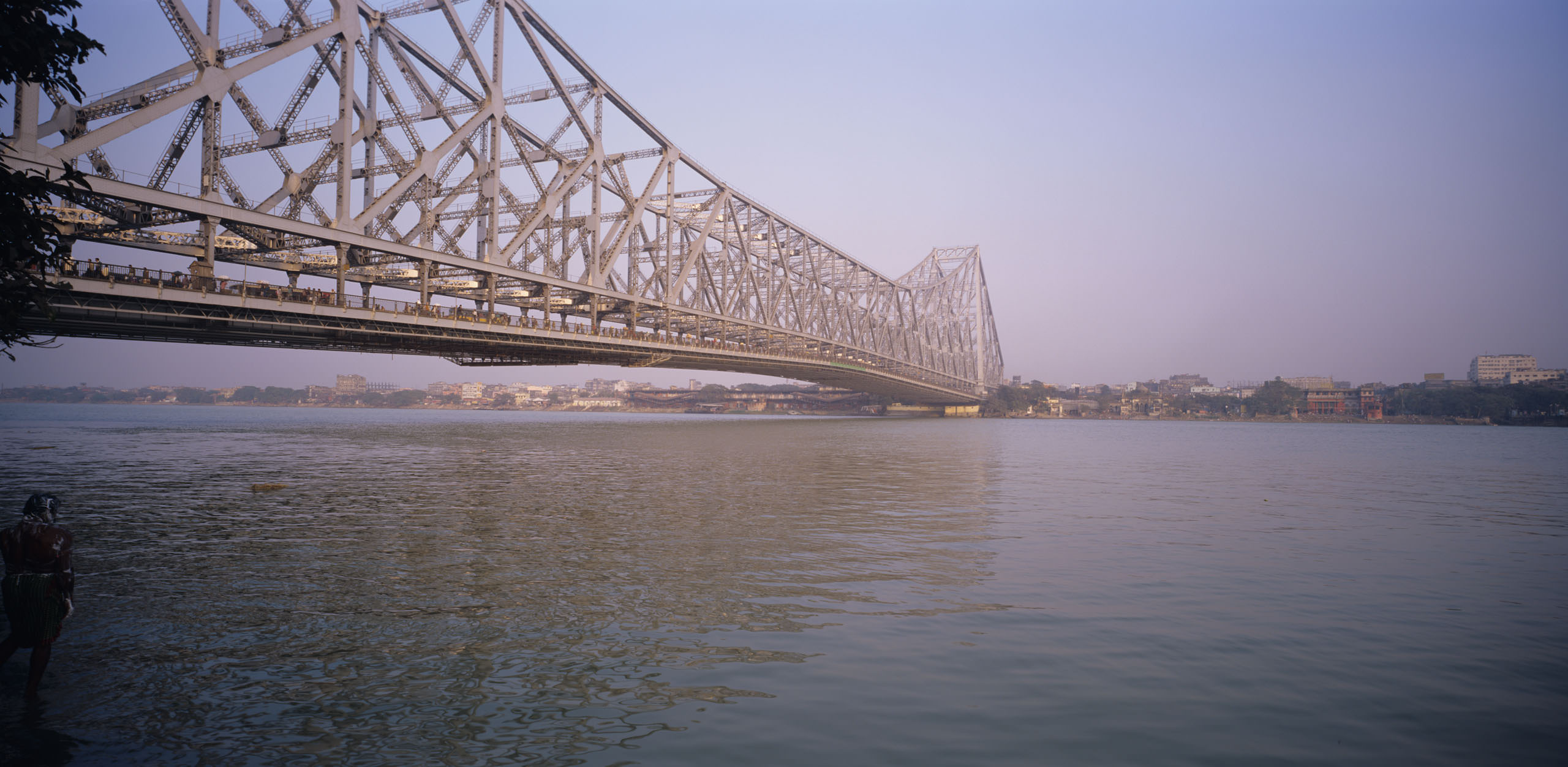 howra bridge / kolkata
